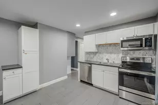 27 Mallard Rd, Levittown, NY 11756 - Photo 14