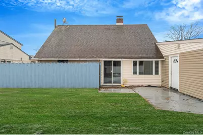 27 Mallard Road, Levittown, NY 11756 - Photo 8