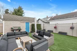 5 Emmet Pl, Hicksville, NY 11801 - Photo 14