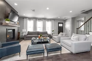 5 Emmet Pl, Hicksville, NY 11801 - Photo 2