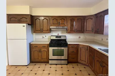 717 Clarence Avenue #2, Bronx, NY 10465 - Photo 4