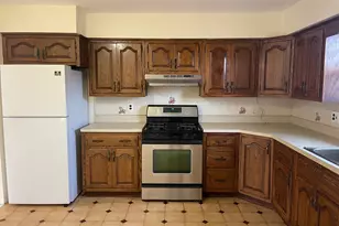 717 Clarence Ave, Bronx, NY 10465 - Photo 4