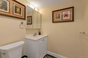 608 Carman Ave, Westbury, NY 11590 - Photo 14