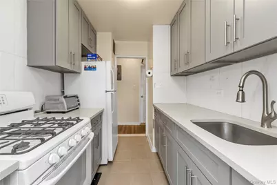 99-05 59 Ave Ave #6B, Corona, NY 11368 - Photo 8