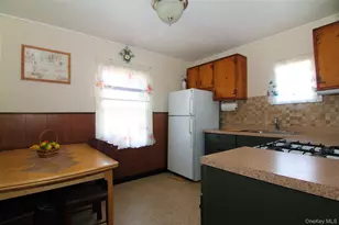 35 Glanhope Rd, Hopewell Junction, NY 12533 - Photo 8