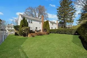 142 Bell Rd, Scarsdale, NY 10583 - Photo 26