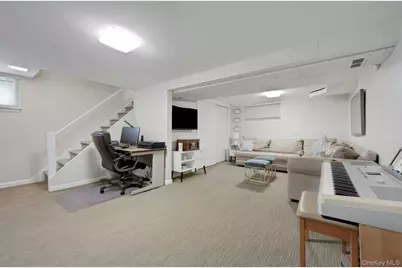 142 Bell Road, Scarsdale, NY 10583 - Photo 22