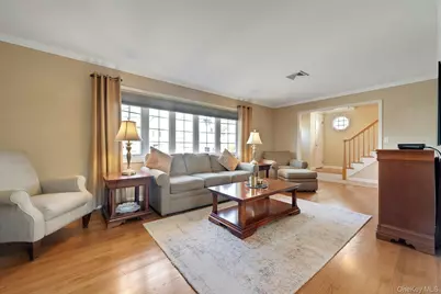 142 Bell Road, Scarsdale, NY 10583 - Photo 4