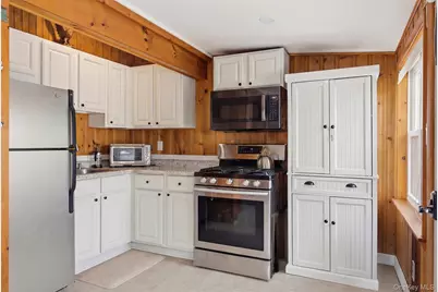 66 Chestnut Avenue, Setauket, NY 11733 - Photo 2