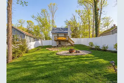 66 Chestnut Avenue, Setauket, NY 11733 - Photo 16