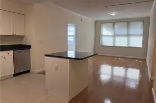 300 Mamaroneck Ave, White Plains, NY 10605 - Photo 4