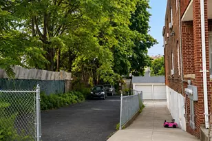 854 E 229th St, Bronx, NY 10466 - Photo 10