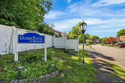 21 Roundtree Court, Beacon, NY 12508 - Photo 4