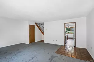 21 Roundtree Ct, Beacon, NY 12508 - Photo 6