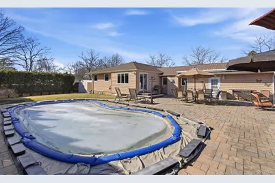 15 Leeward Lane, Commack, NY 11725 - Photo 22