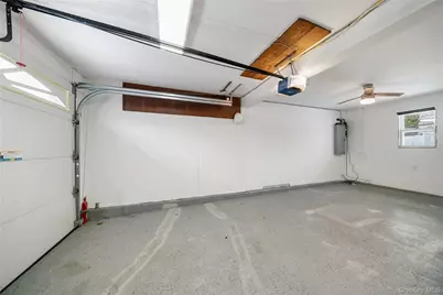 89 Harvest Lane, Commack, NY 11725 - Photo 20