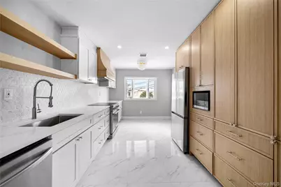 89 Harvest Lane, Commack, NY 11725 - Photo 6