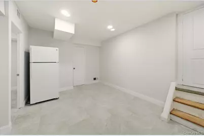 3227 Griswold Avenue, Bronx, NY 10465 - Photo 22