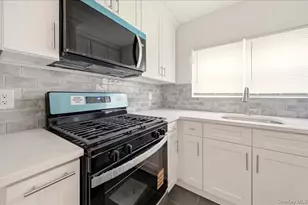 3227 Griswold Ave, Bronx, NY 10465 - Photo 10