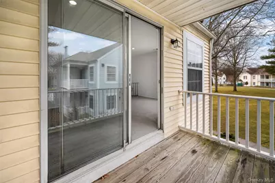 204 Fairview Circle, Middle Island, NY 11953 - Photo 8