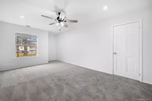 204 Fairview Cir, Middle Island, NY 11953 - Photo 16