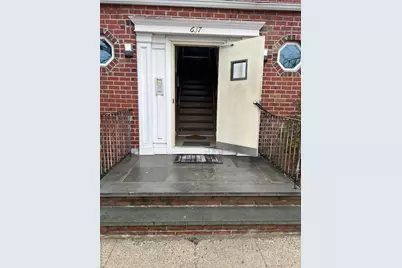 639 Wellwood Avenue #B6, Lindenhurst, NY 11757 - Photo 6