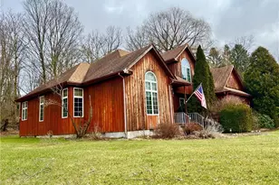 10 Carrington Ct, Poughkeepsie, NY 12603 - Photo 2