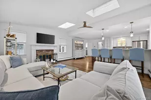 4 Colonial Ct, Bay Shore, NY 11706 - Photo 16