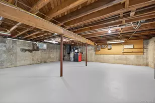 4 Colonial Ct, Bay Shore, NY 11706 - Photo 28