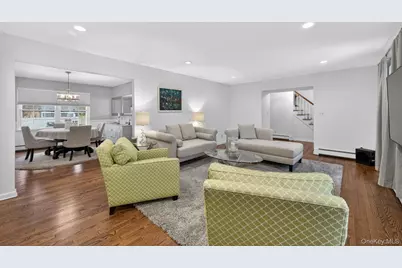 4 Colonial Court, Bay Shore, NY 11706 - Photo 6