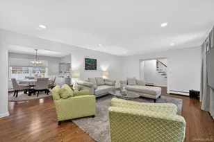 4 Colonial Ct, Bay Shore, NY 11706 - Photo 6