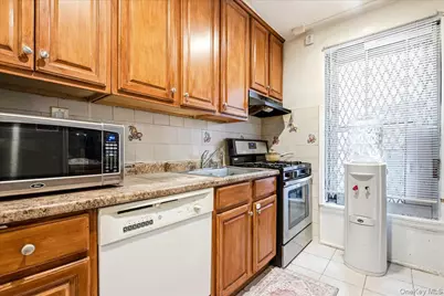 139-05 85th Drive #4G, Briarwood, NY 11435 - Photo 6