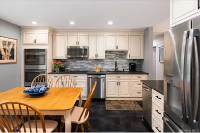 392 Heritage Hills #A, Somers, NY 10589 - Photo 6