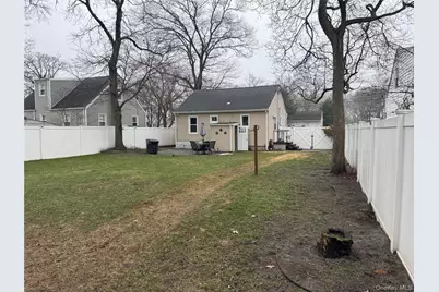 41 W 6th Street, Patchogue, NY 11772 - Photo 22