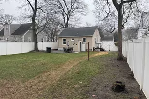 41 W 6th St, Patchogue, NY 11772 - Photo 22