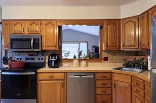 22 Carmen Dr, Poughkeepsie, NY 12603 - Photo 8