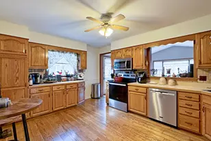 22 Carmen Dr, Poughkeepsie, NY 12603 - Photo 10