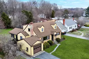 22 Carmen Dr, Poughkeepsie, NY 12603 - Photo 2