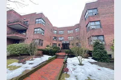 58 Grace Avenue #1E, Great Neck, NY 11021 - Photo 1