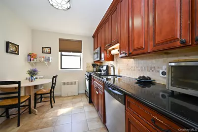 36-44 172 Street #93, Flushing, NY 11358 - Photo 4