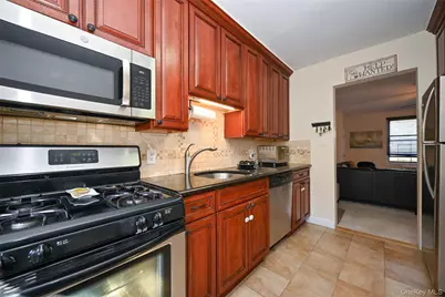 36-44 172 Street #93, Flushing, NY 11358 - Photo 6