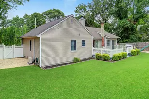 50 Violet Rd, Rocky Point, NY 11778 - Photo 32