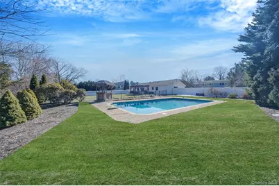 7 Hemlock Road, Mount Sinai, NY 11766 - Photo 8