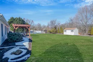 7 Hemlock Rd, Mount Sinai, NY 11766 - Photo 6