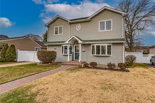 150 Park Ln, Massapequa, NY 11758 - Photo 4