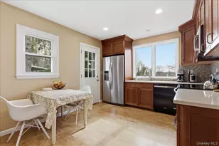 169 Canterbury Rd, White Plains, NY 10607 - Photo 8