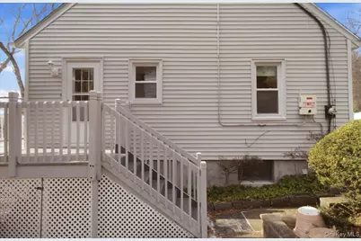169 Canterbury Road, White Plains, NY 10607 - Photo 24