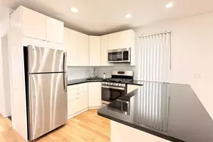 70-27 65th St, Glendale, NY 11385 - Photo 4