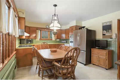 17 Academy Avenue, Sparrow Bush, NY 12780 - Photo 12