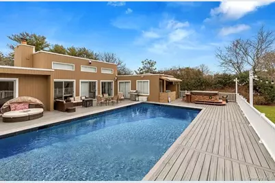 32 Lewis Road, East Quogue, NY 11942 - Photo 1